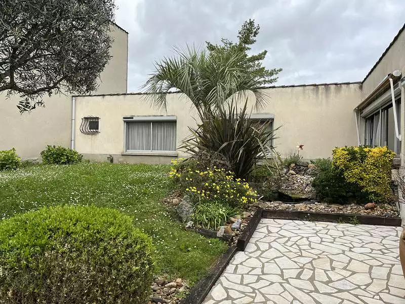 Maison, 146 m²