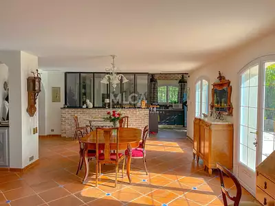 Maison, 250 m²