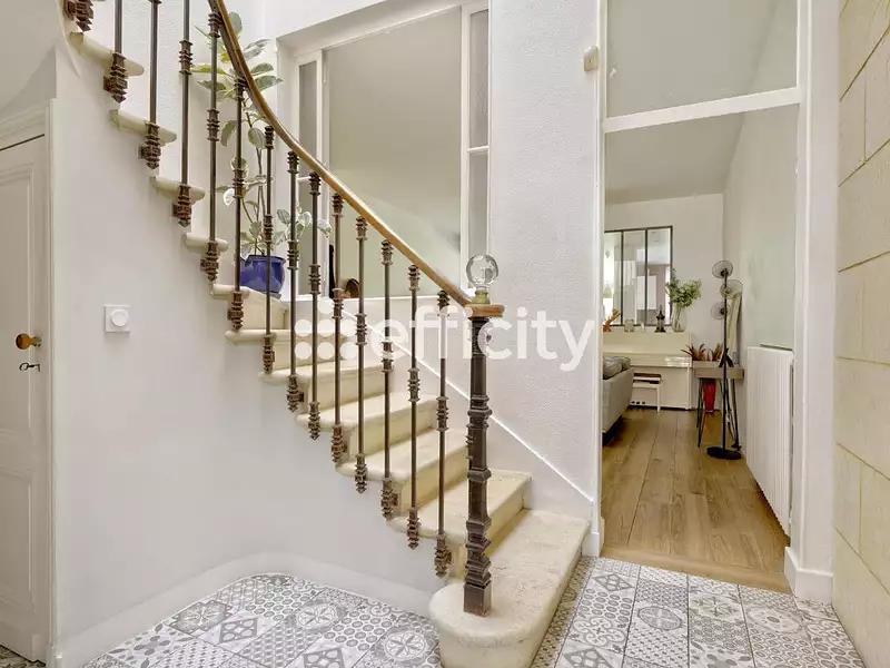 Maison, 180 m²