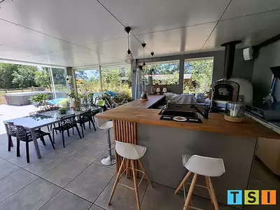 Maison, 250 m²
