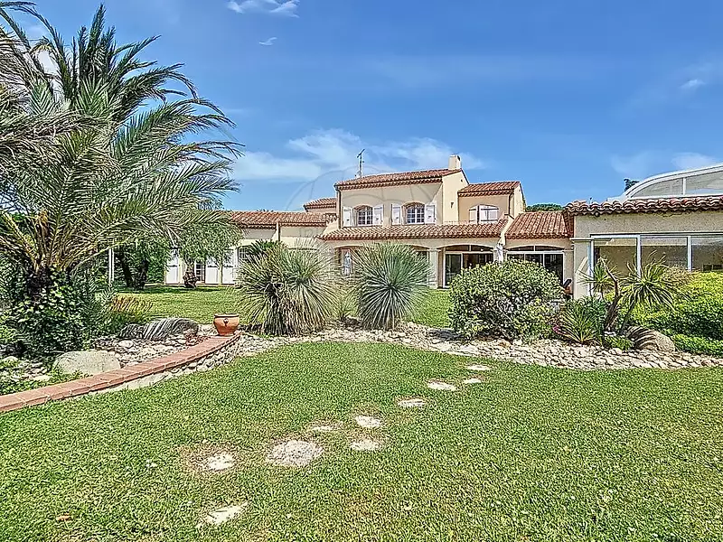 Maison, 310 m²