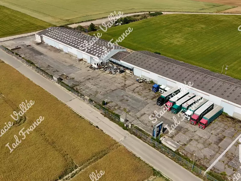 Immeuble, 4 584 m²