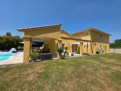 Maison, 215 m²