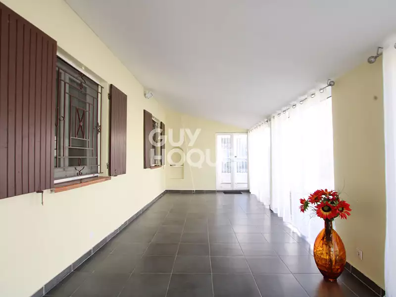 Maison, 196 m²