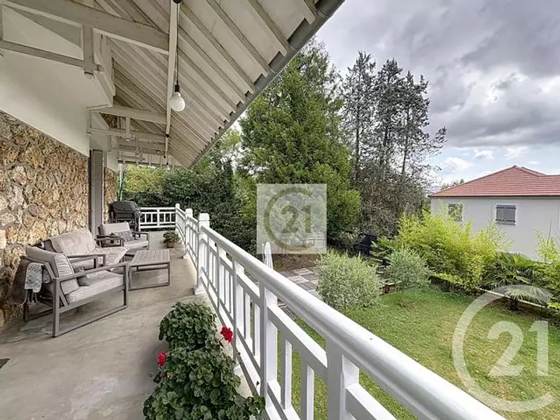 Maison, 237 m²