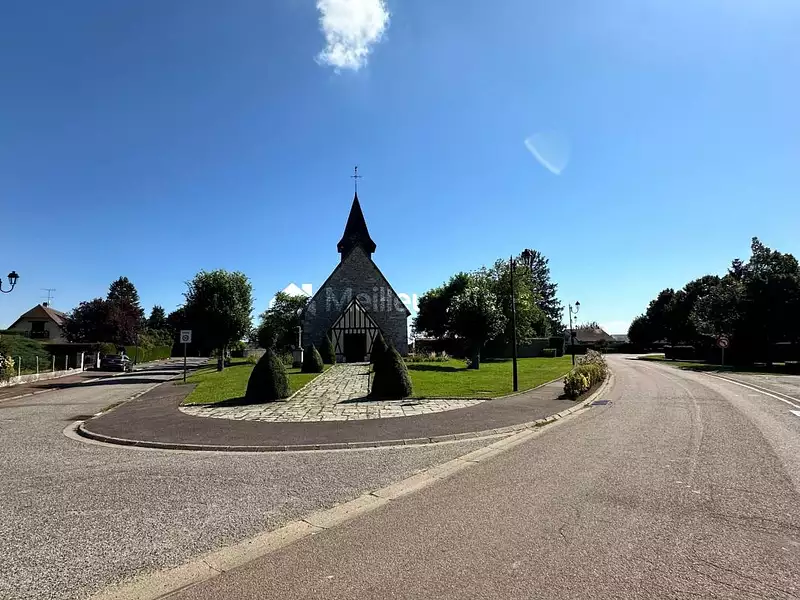 Terrain, 596 m²