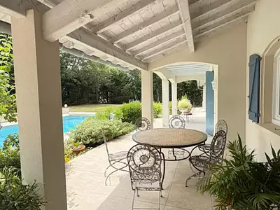 Maison, 230 m²