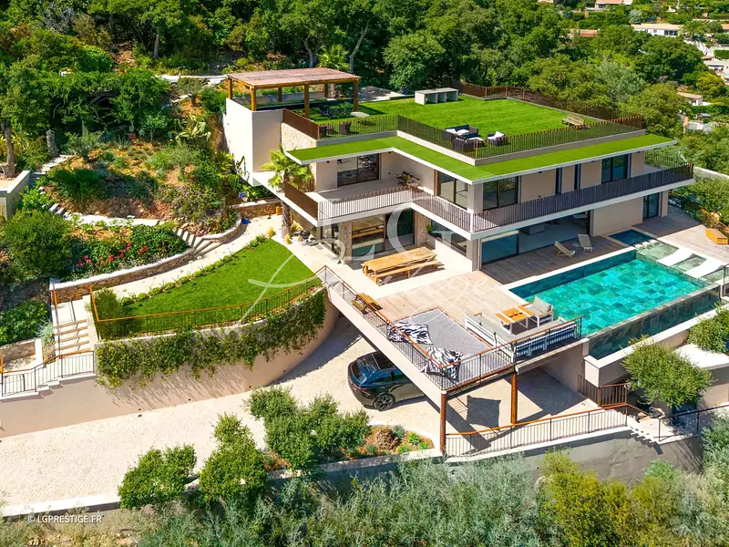 Maison, 318 m²