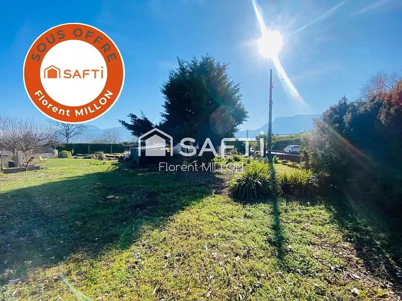Terrain, 770 m²