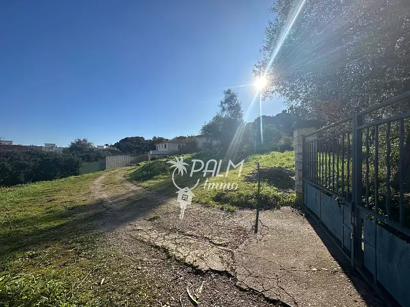 Terrain, 1 008 m²