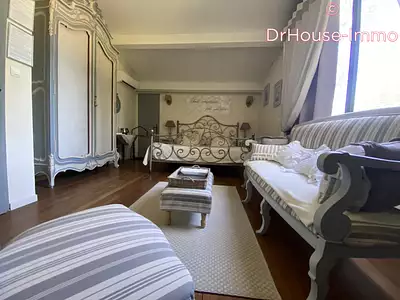 Maison, 235 m²