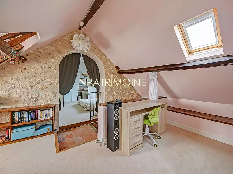 Maison, 240 m²