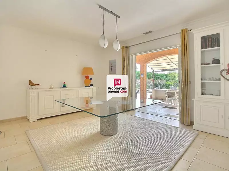 Maison, 181 m²