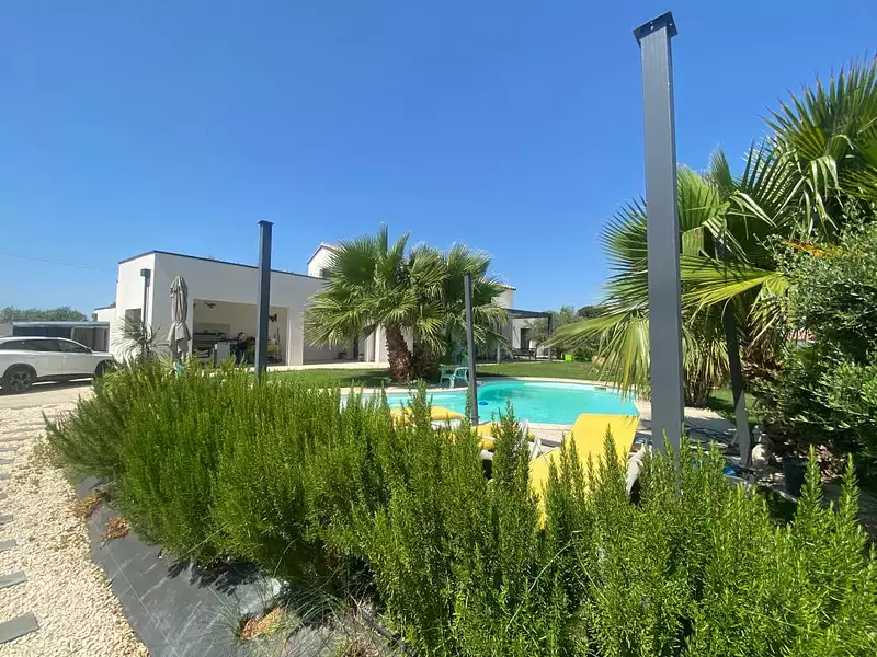 Maison, 215 m²