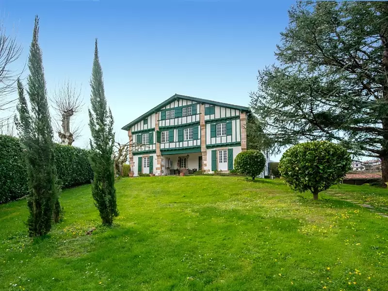 Maison, 650 m²