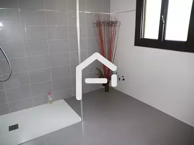 Maison, 250 m²