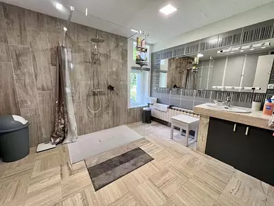 Maison, 230 m²