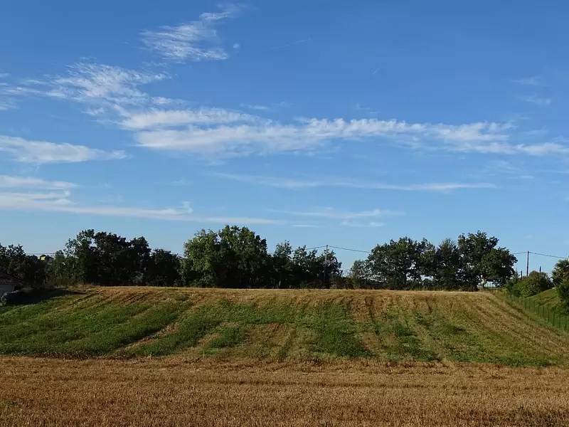 Terrain, 2 000 m²