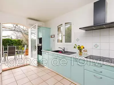 Maison, 240 m²