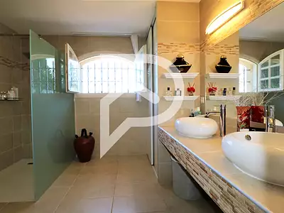Maison, 168 m²