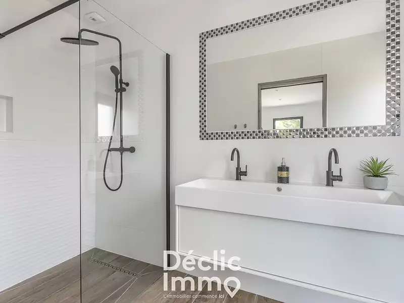 Maison, 162 m²