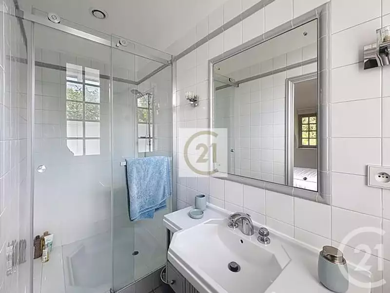 Maison, 237 m²
