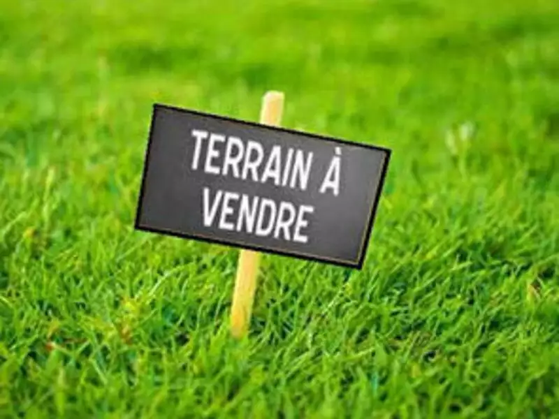 Terrain, 400 m²