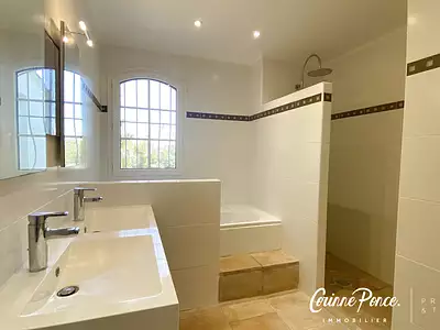 Maison, 200 m²