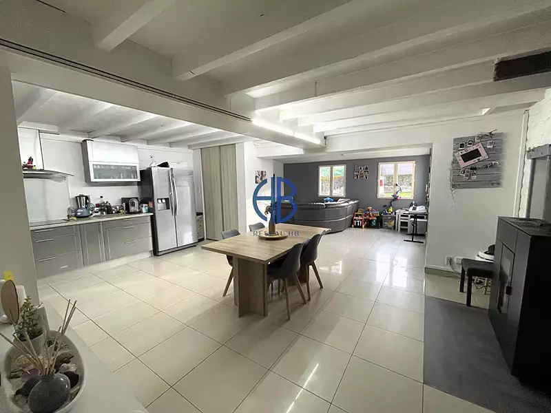 Maison, 145 m²