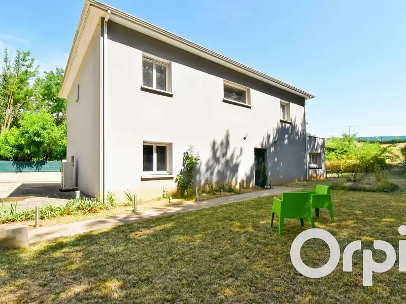 Maison, 220 m²