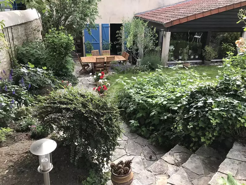 Maison, 285 m²