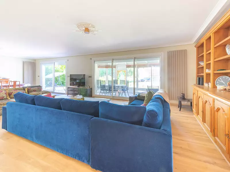 Maison, 340 m²