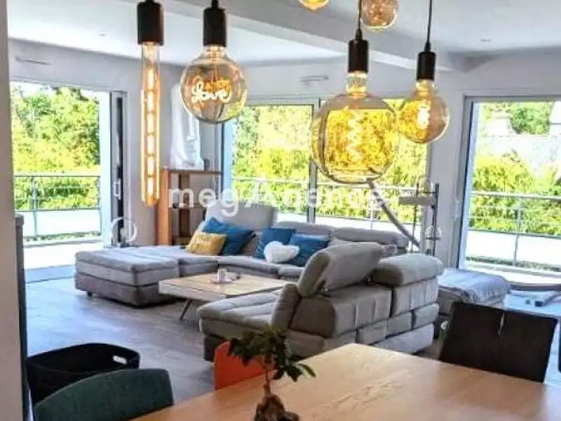 Maison, 220 m²