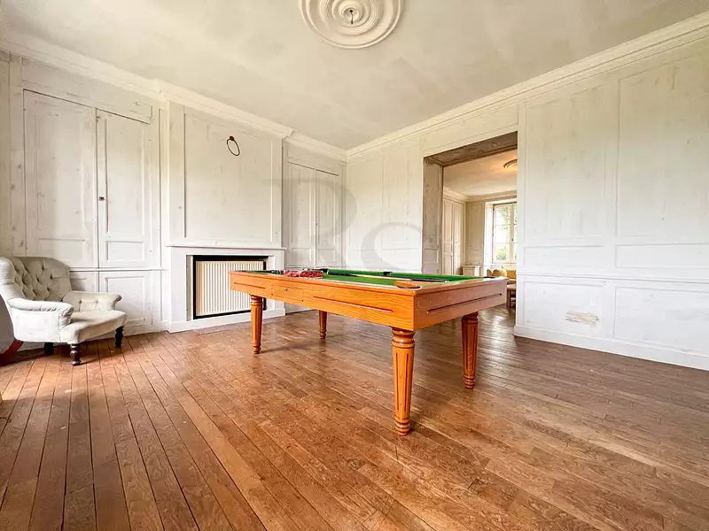 Maison, 630 m²