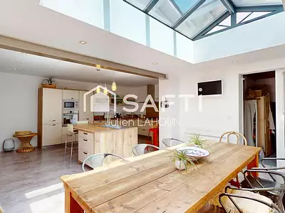 Maison, 204 m²