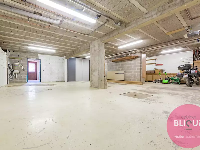 Maison, 375 m²