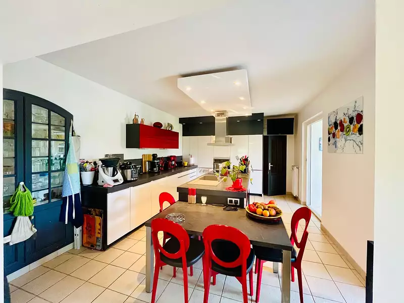 Maison, 345 m²