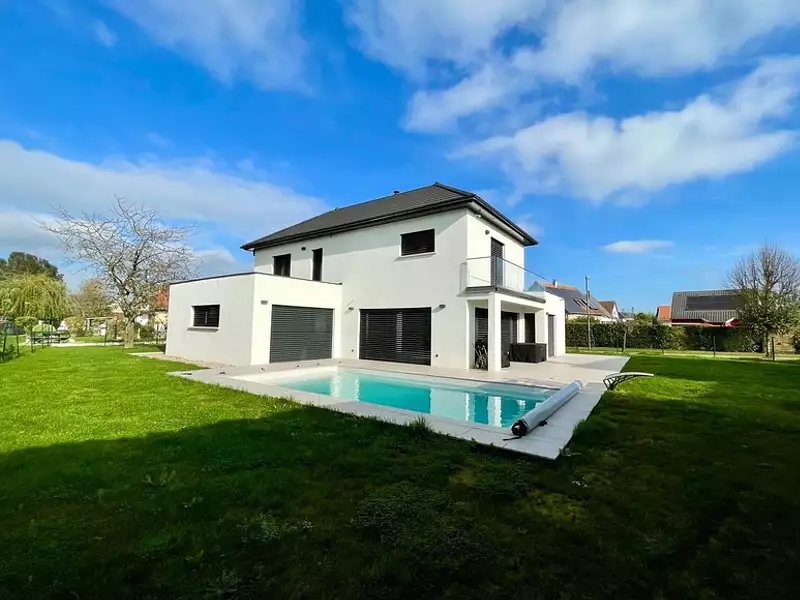 Maison, 177 m²