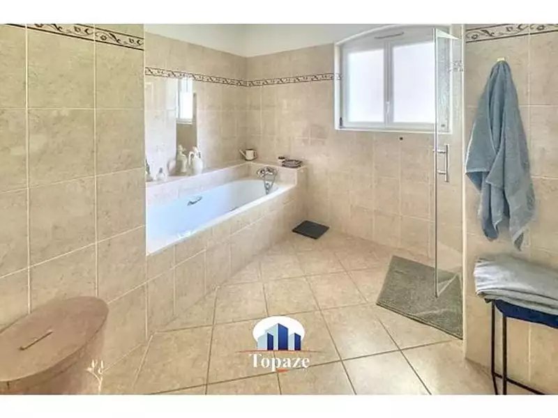 Maison, 140 m²