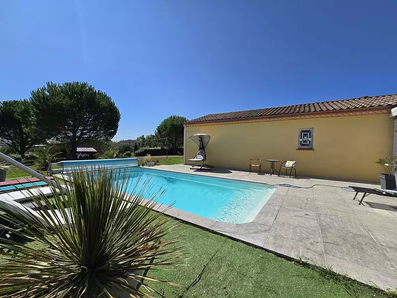 Maison, 245 m²