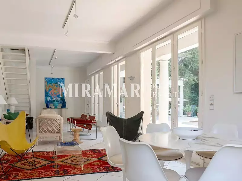 Maison, 166 m²