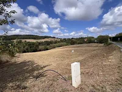 Terrain, 2 000 m²
