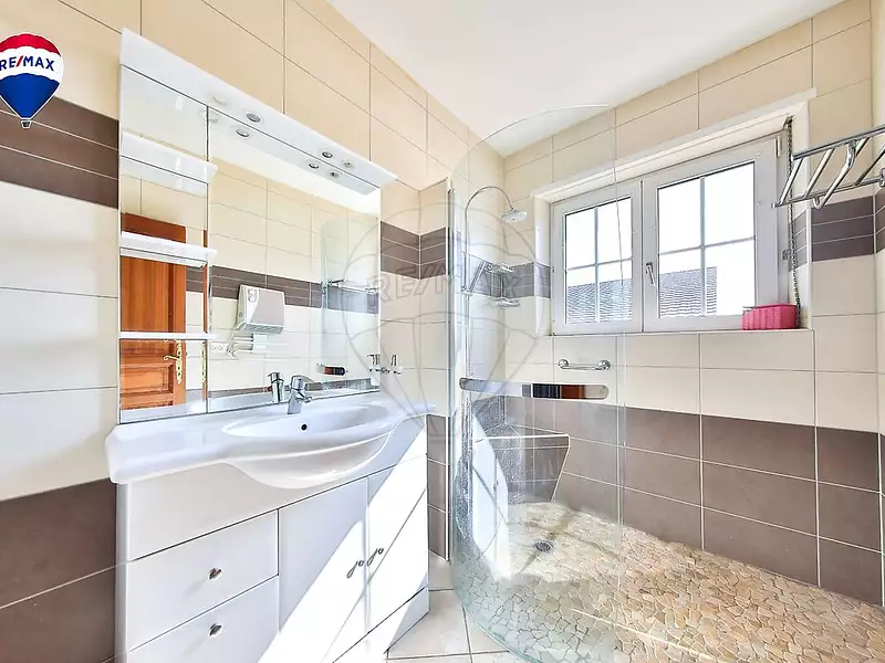 Maison, 114 m²