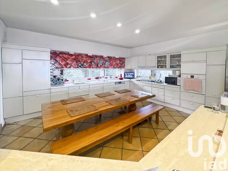Maison, 282 m²