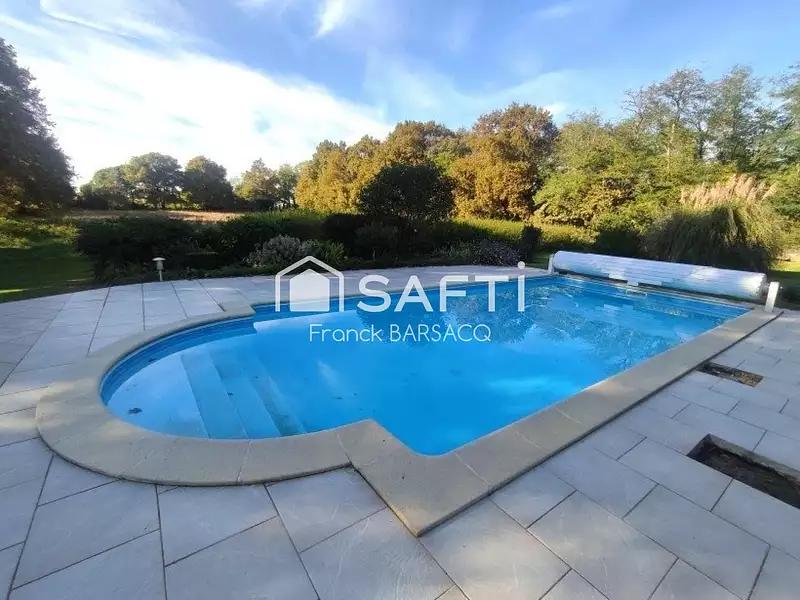 Maison, 163 m²