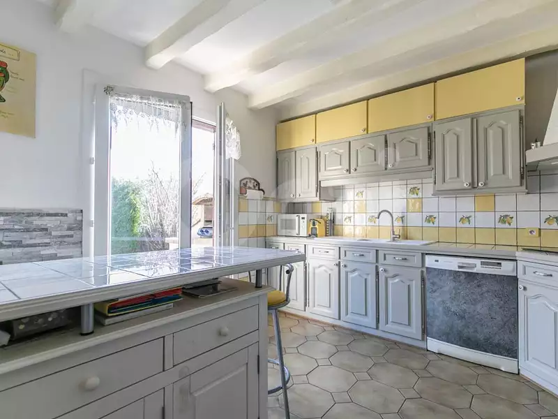 Maison, 166 m²