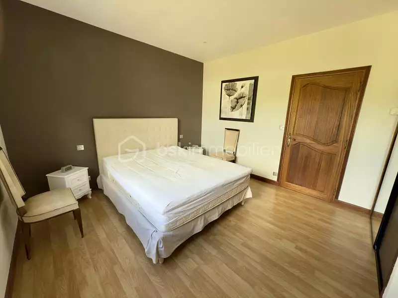 Maison, 237 m²
