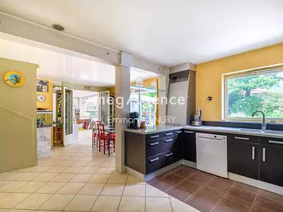 Maison, 168 m²