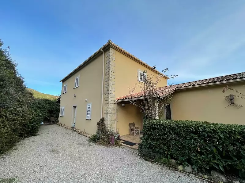 Maison, 265 m²