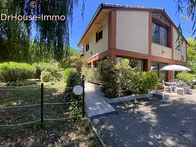 Maison, 235 m²